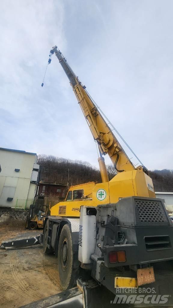 Tadano TR250M-5 Gru per terreni difficili