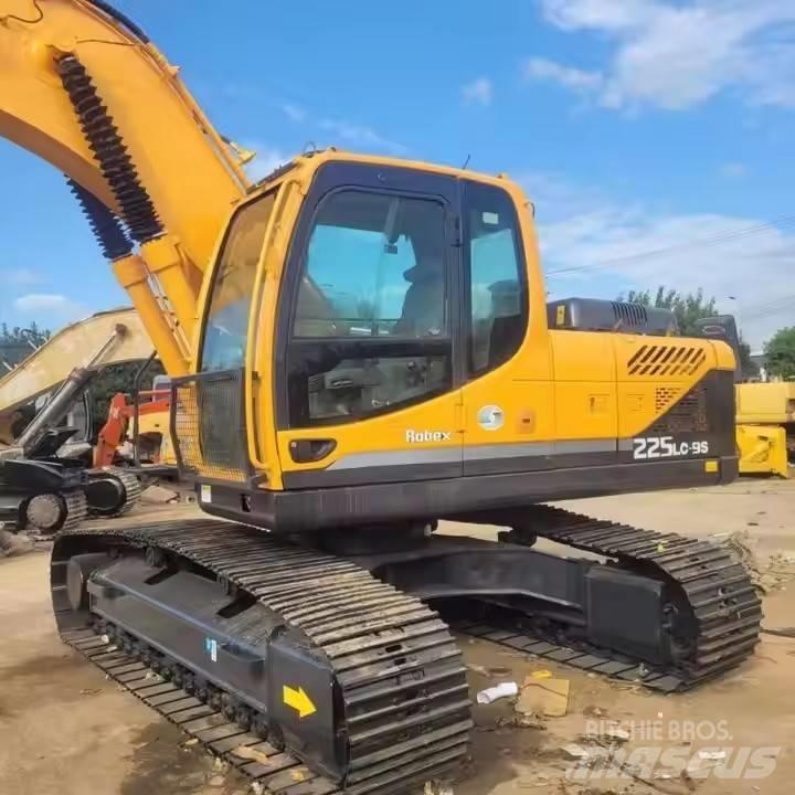 Hyundai 225 Escavatori cingolati