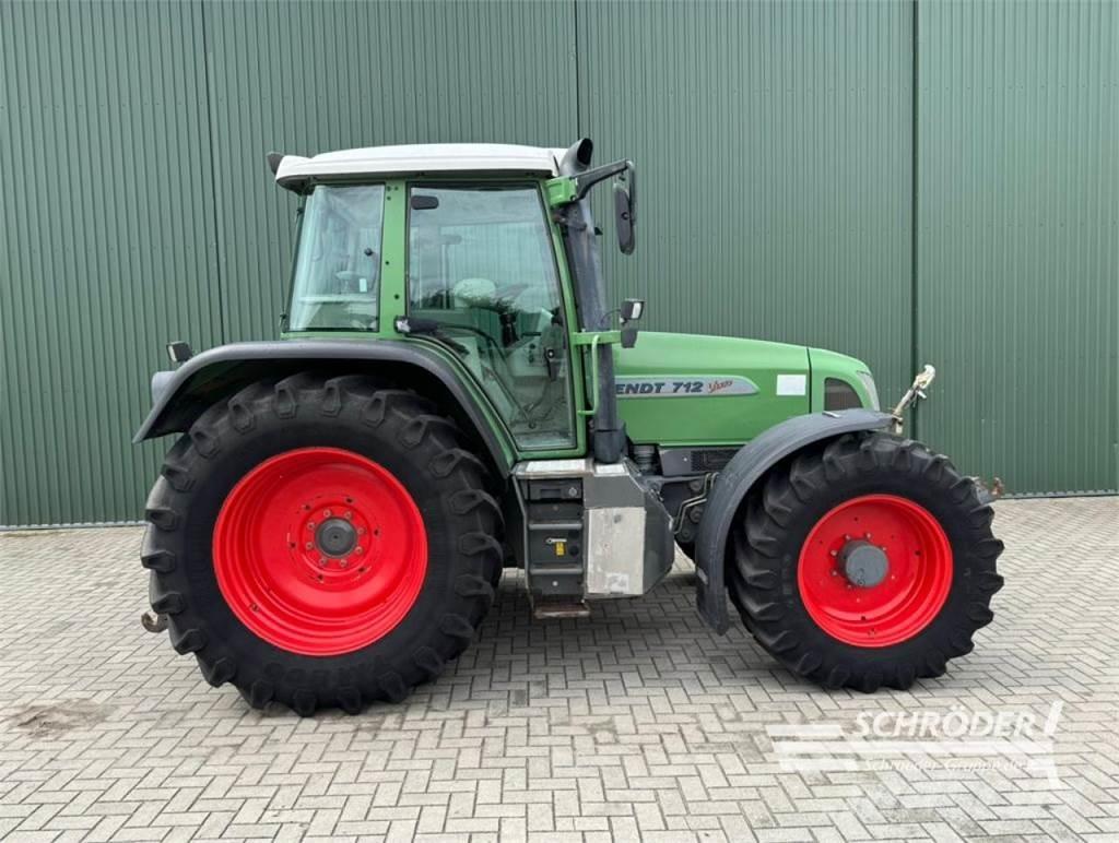Fendt 712 VARIO Trattori