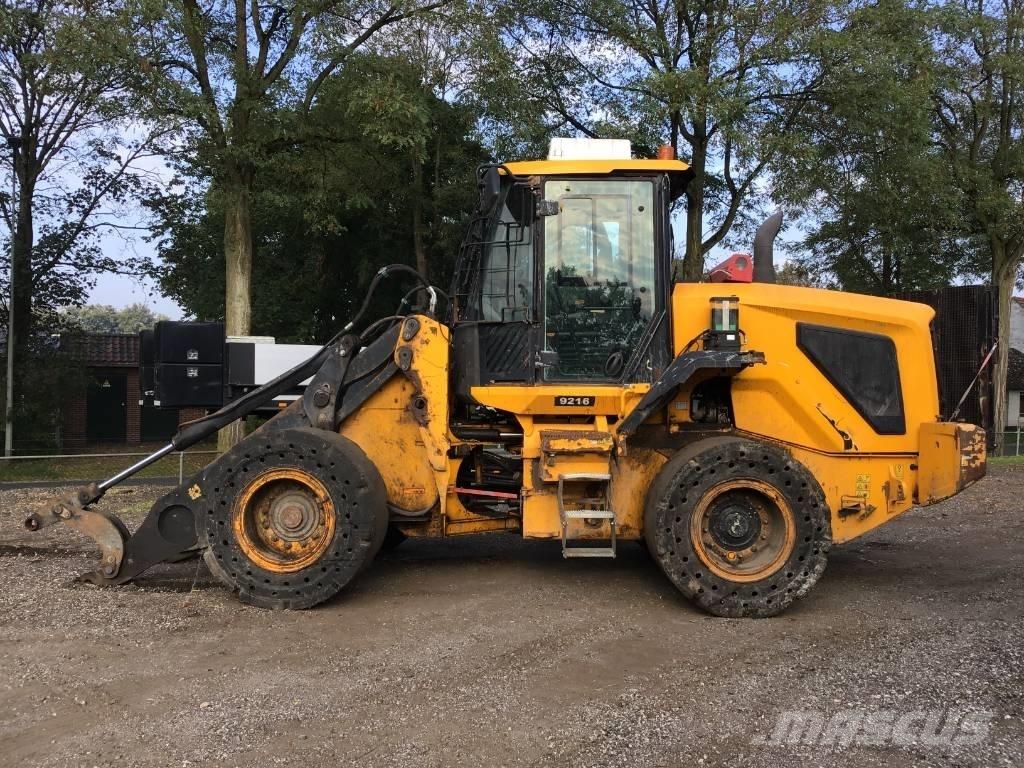 JCB 437 WHT Pale gommate
