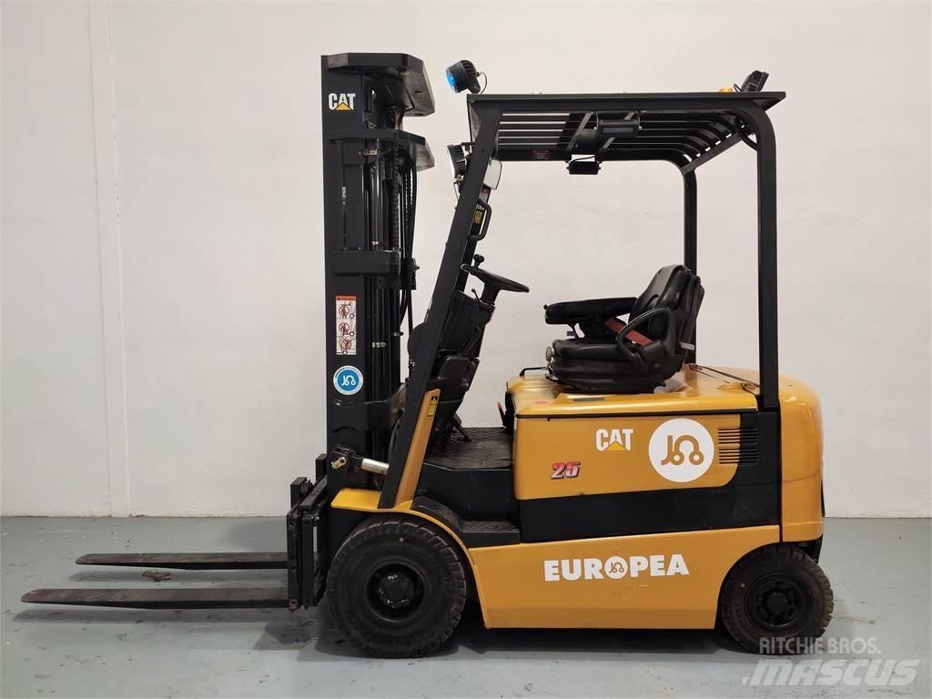 CAT EP25K PAC Carrelli elevatori elettrici