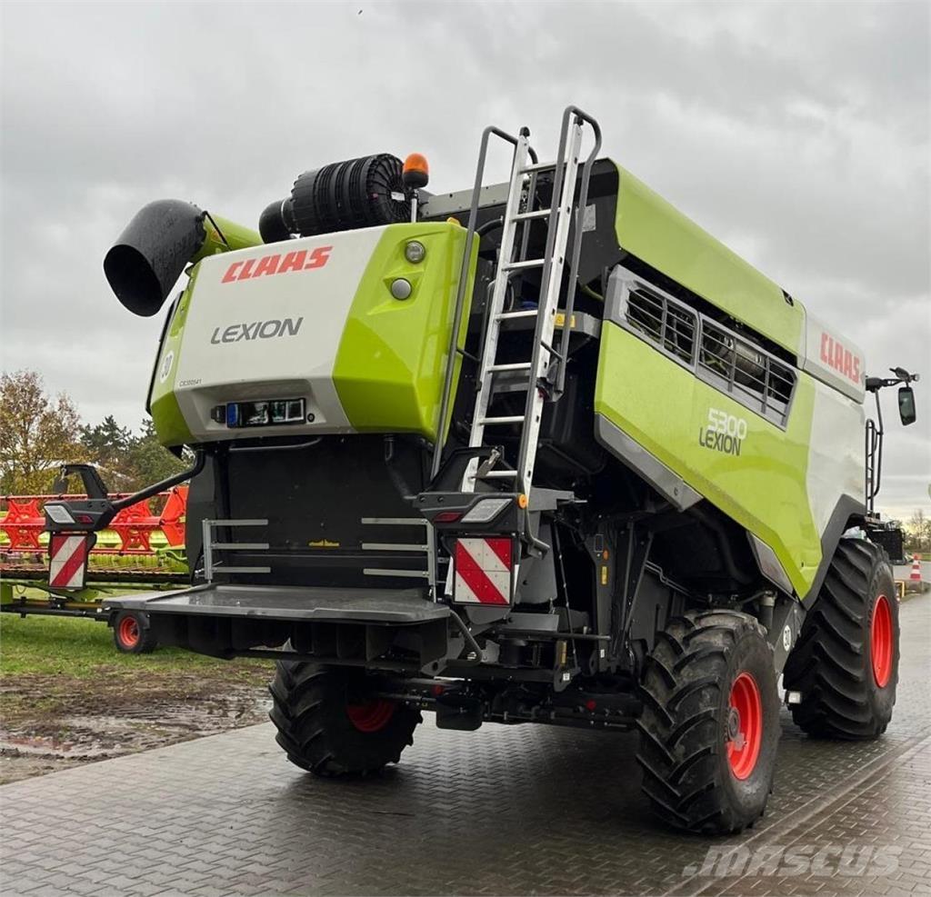 CLAAS Lexion 5300 Mietitrebbiatrici