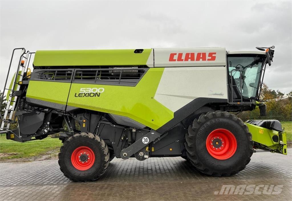 CLAAS Lexion 5300 Mietitrebbiatrici