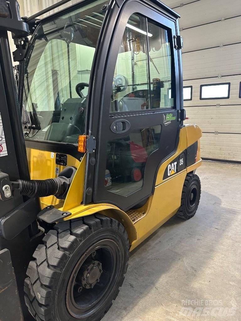 CAT DP35NT Carrelli elevatori diesel