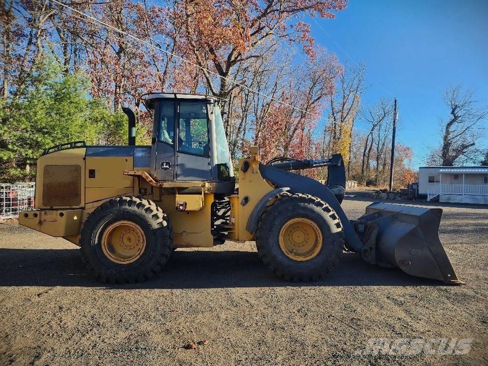 John Deere 624 J Pale gommate