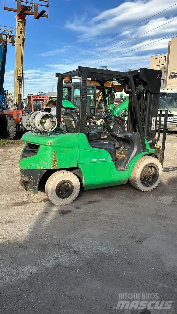 Mitsubishi FG30N Carrelli elevatori-Altro