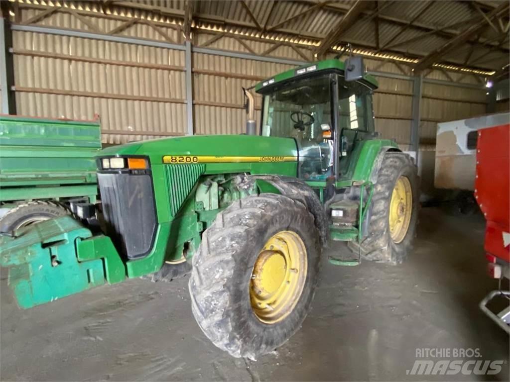John Deere 8200 Trattori