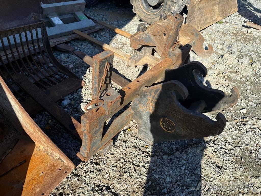 Mecalac 7 MWR Escavatori gommati