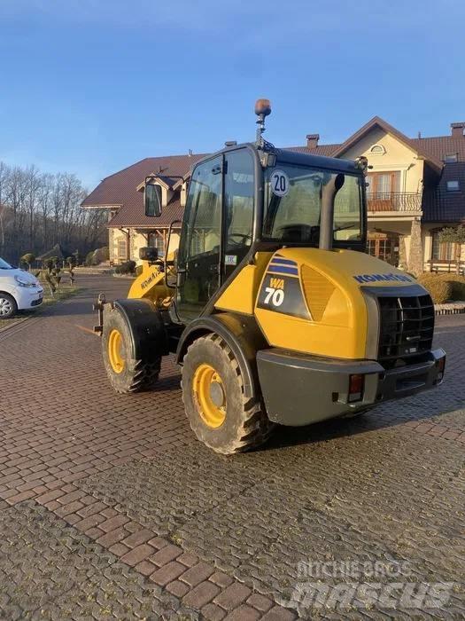 Komatsu WA 70-6 Pale gommate