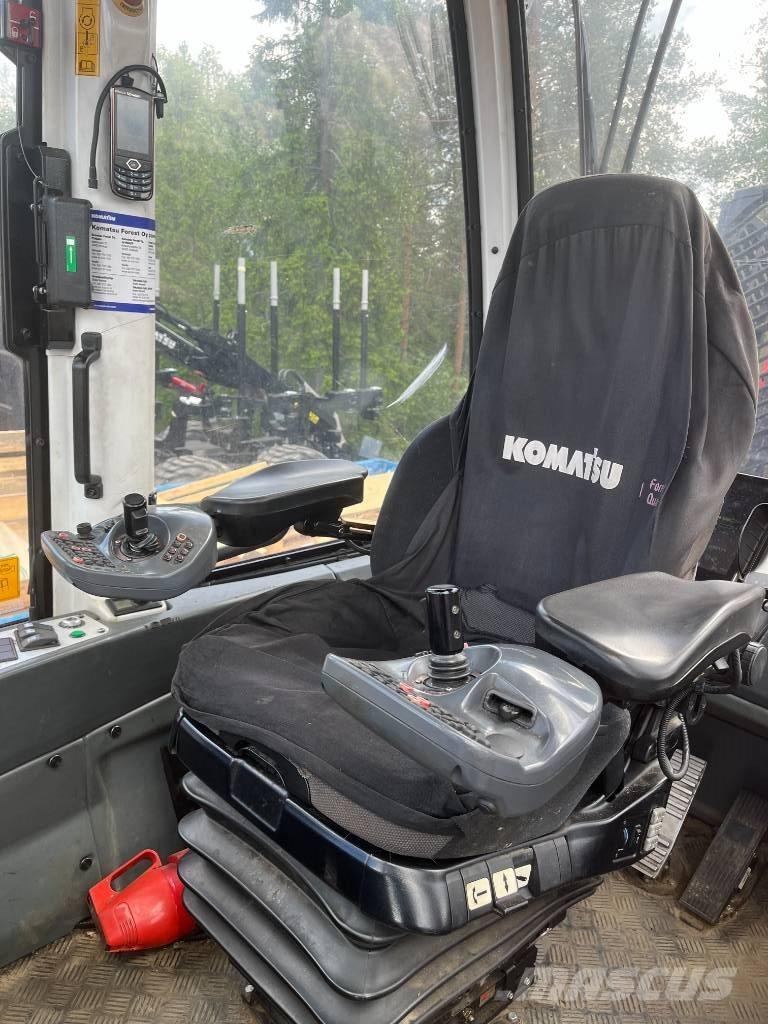 Komatsu 895 Forwarder