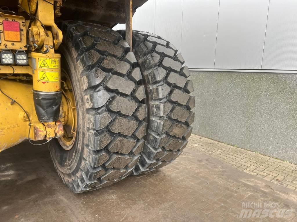 CAT 775 G Dumper a telaio rigido