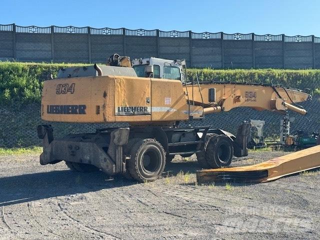 Liebherr A 934 B HD Movimentazione rifiuti