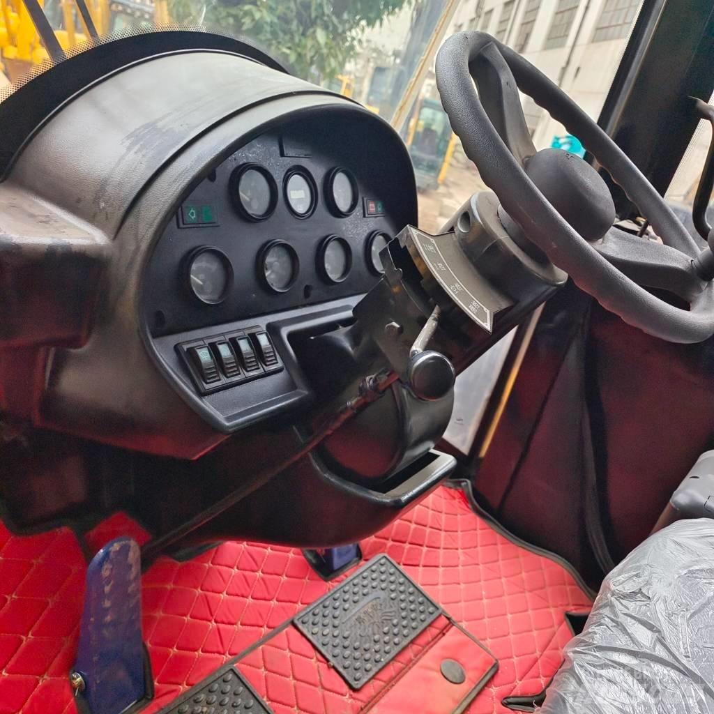 CAT 966 H Pale gommate