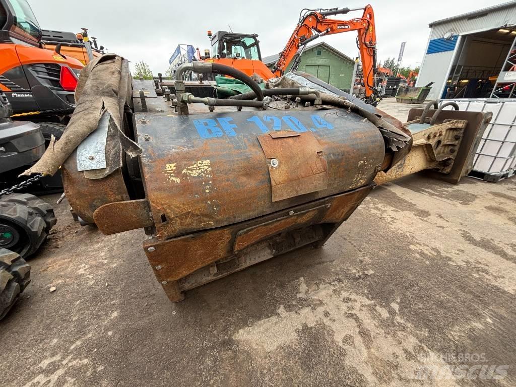 MB Crusher 120 Benne frantumatrici