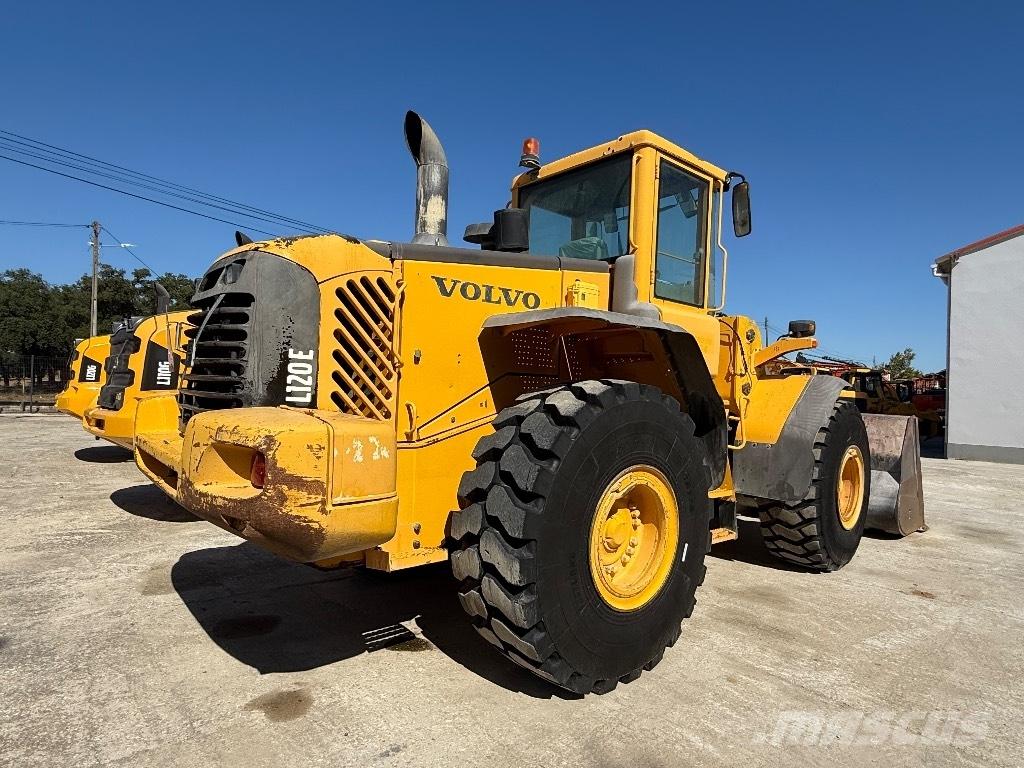 Volvo L 120 E Pale gommate