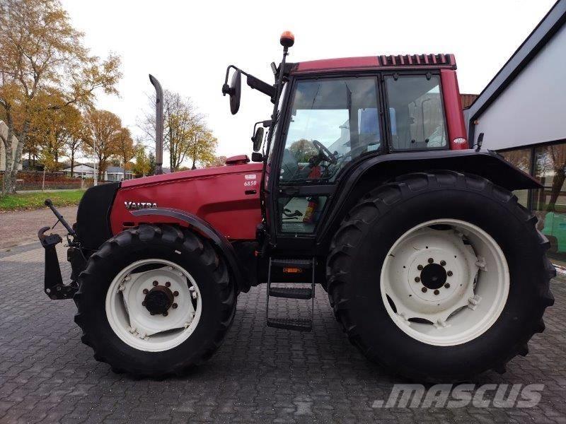 Valtra 6850 Trattori