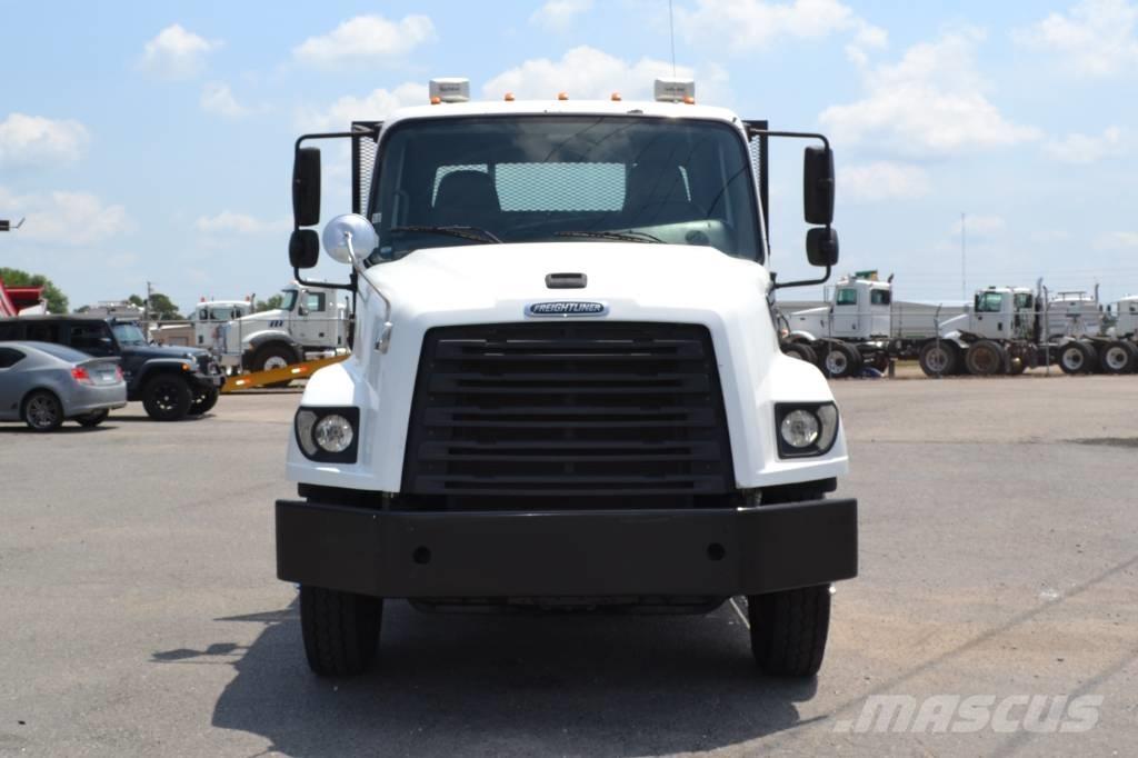 Freightliner 114SD Camion con sponde ribaltabili