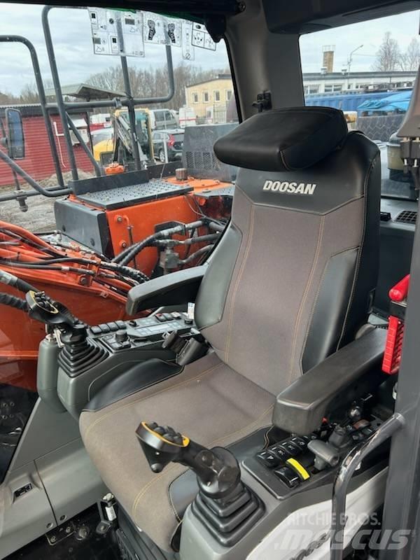 Doosan DX 170 W Escavatori gommati