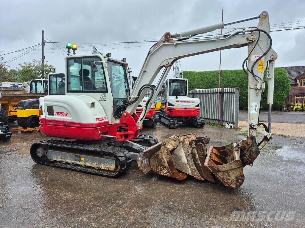 Takeuchi TB 250 Miniescavatori