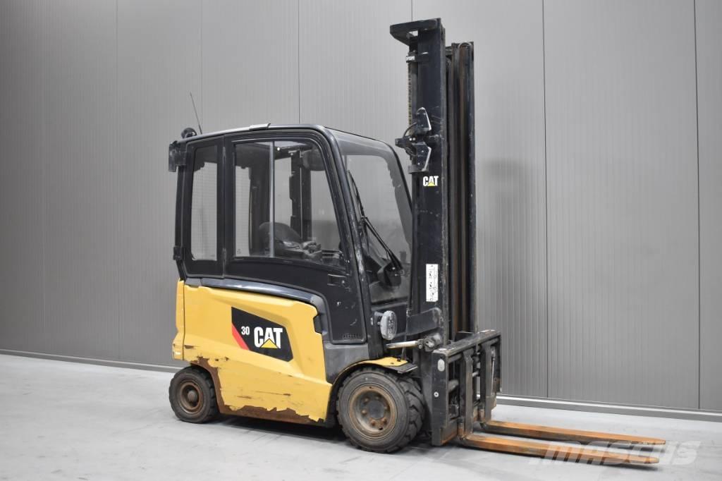 CAT EP 30 CN Carrelli elevatori elettrici