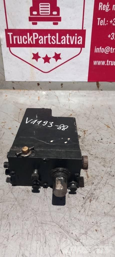 Volvo FH 12.      20917279 Componenti idrauliche