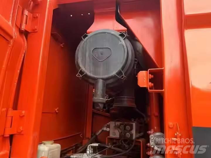 Doosan DX 225 LC Escavatori cingolati