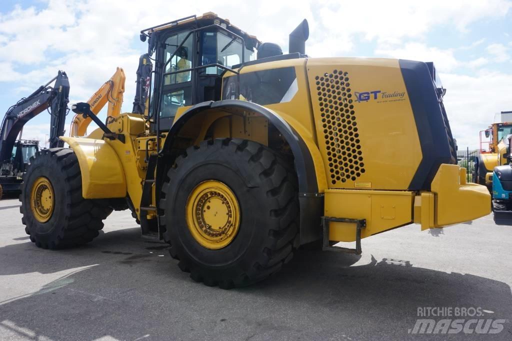 CAT 980M Pale gommate