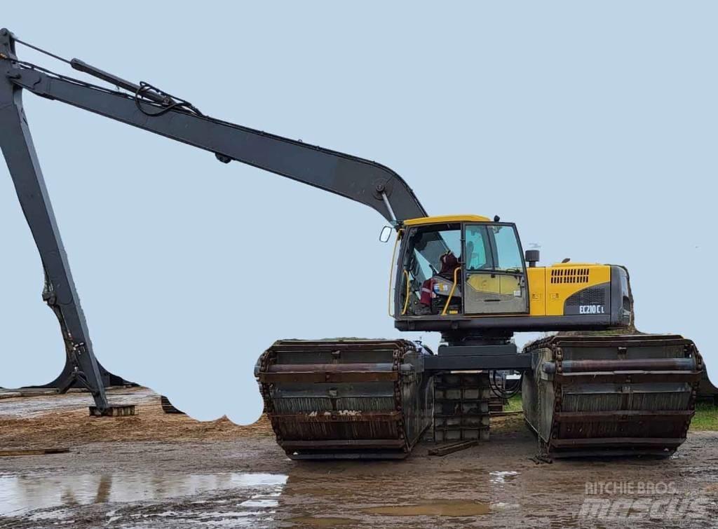 Volvo EC 210 C L Escavatori anfibi