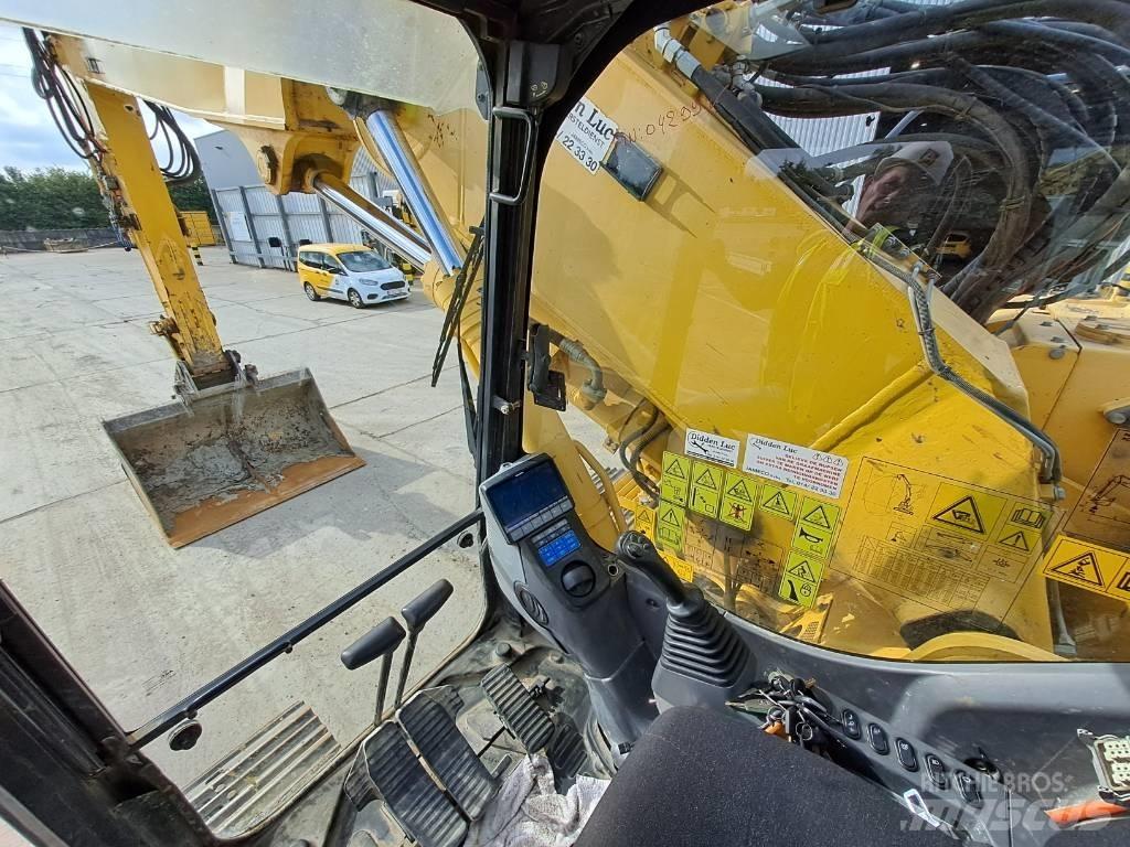 Komatsu PC228USLC-8 Escavatori cingolati