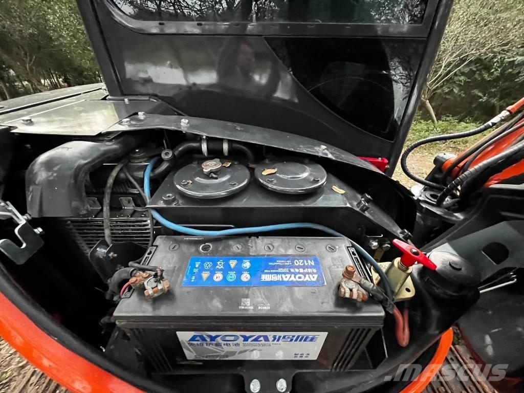 Hitachi ZX 50 U Miniescavatori