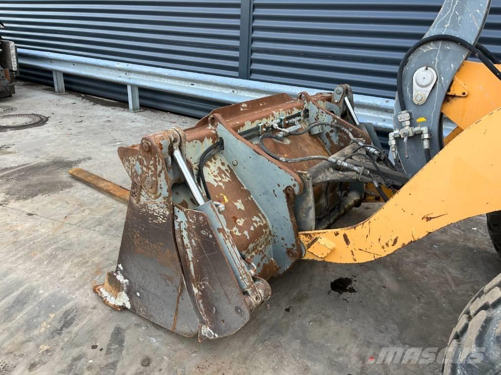 Liebherr L 506 Pale gommate