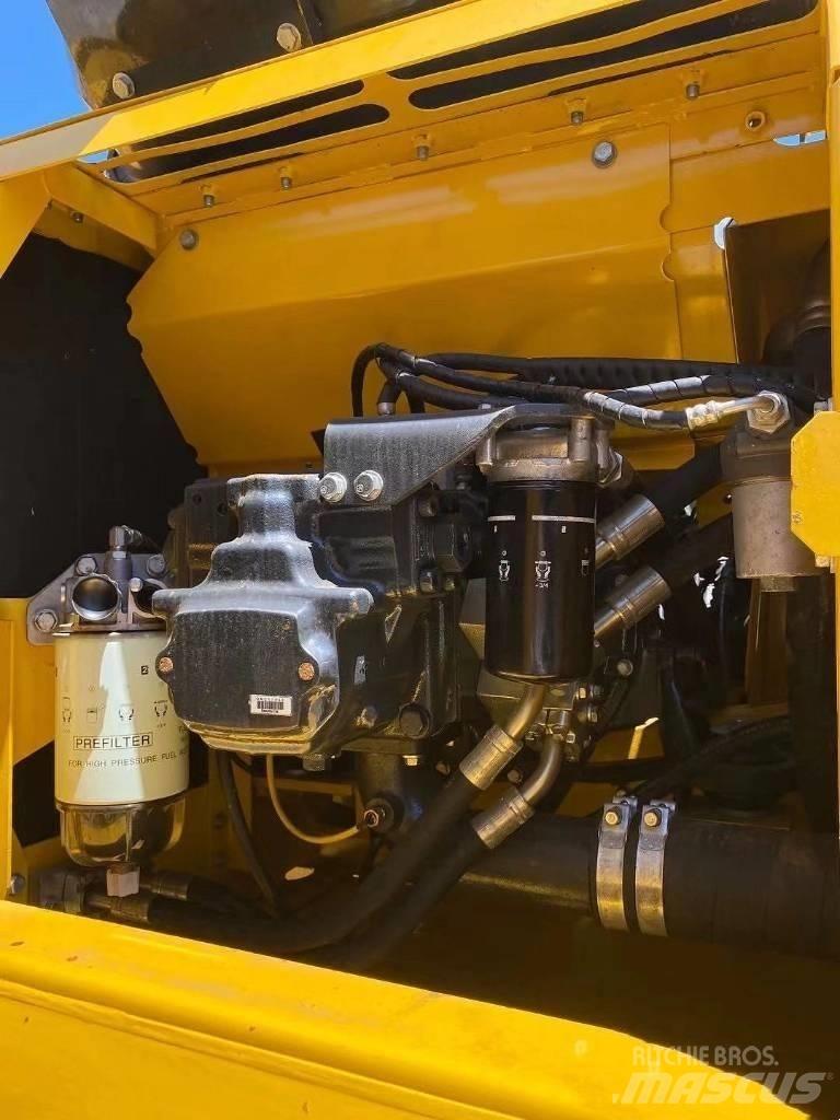 Komatsu pc200- 8 Escavatori cingolati