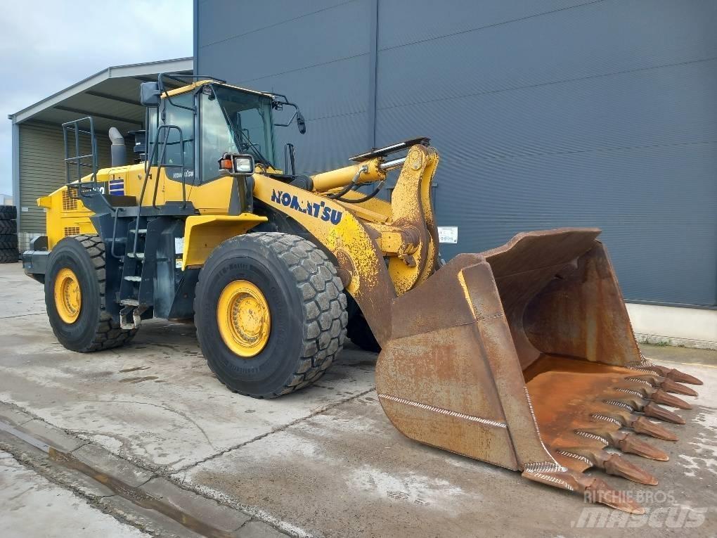 Komatsu WA500-7 Pale gommate