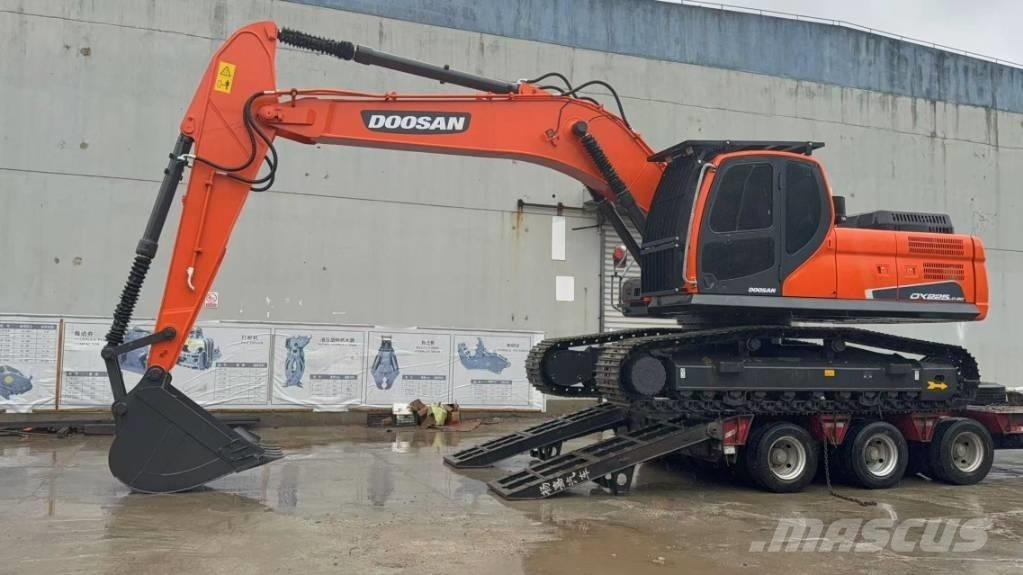 Doosan DX 225 LCA Escavatori cingolati