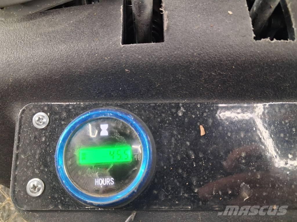 JPC KV12 Miniescavatori