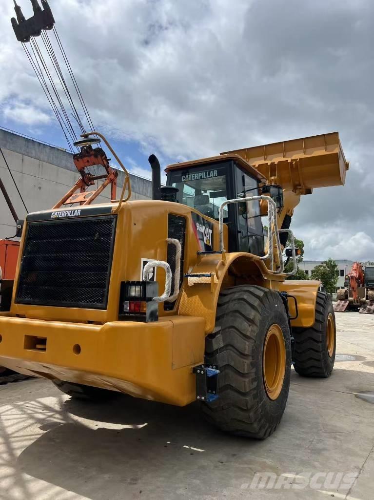 CAT 966 H Pale gommate