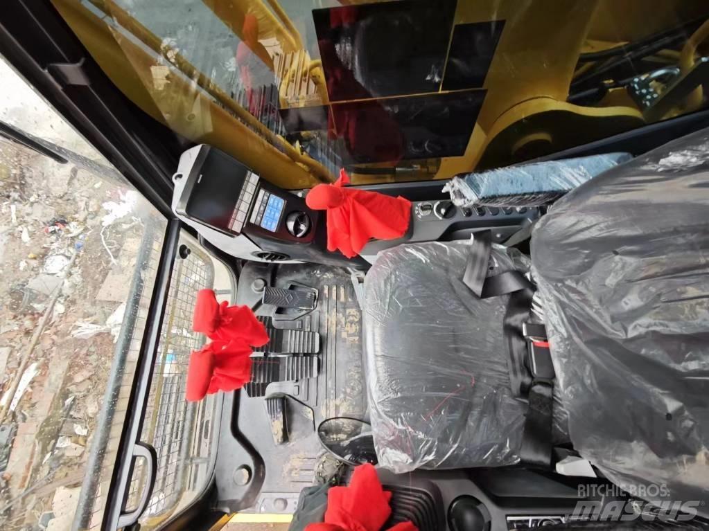 Komatsu PC 220-8 Escavatori cingolati