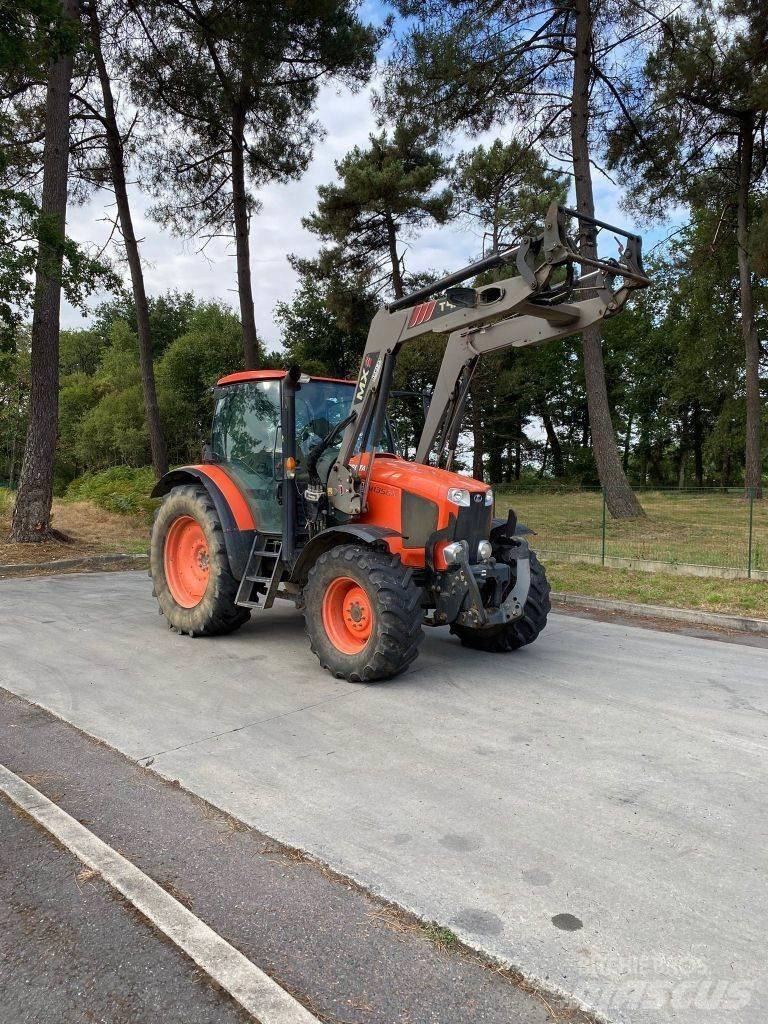 Kubota M135GX Trattori