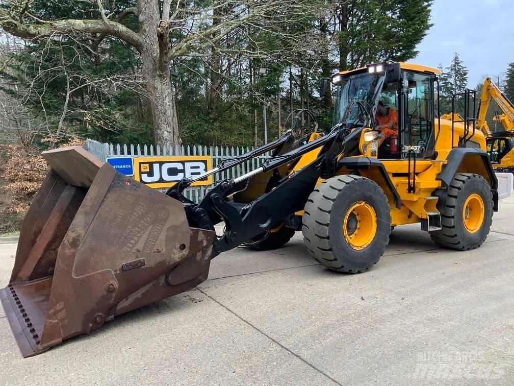 JCB 437 HT Pale gommate