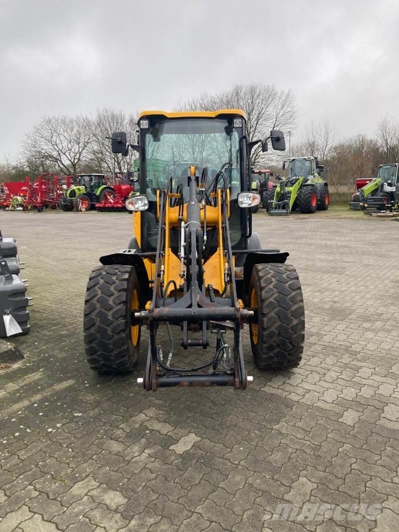 JCB 407 Pale gommate