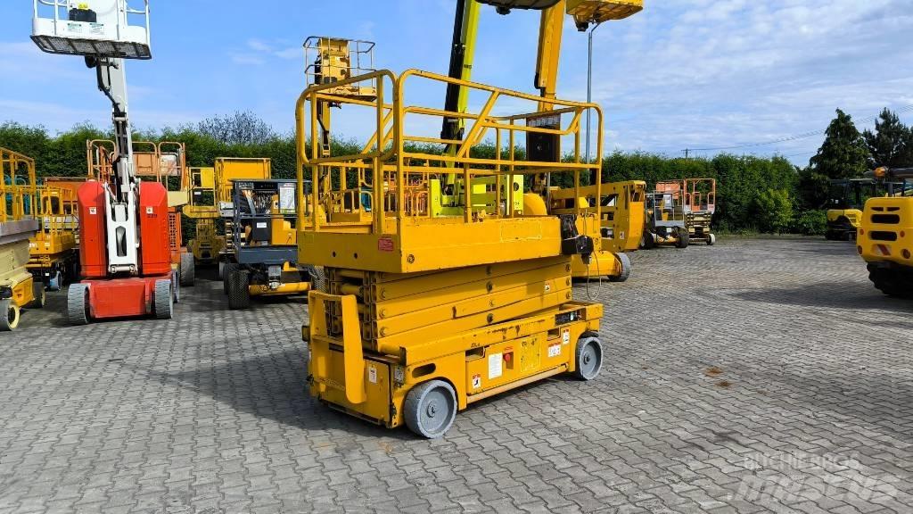 Haulotte Compact 12 Piattaforme a pantografo