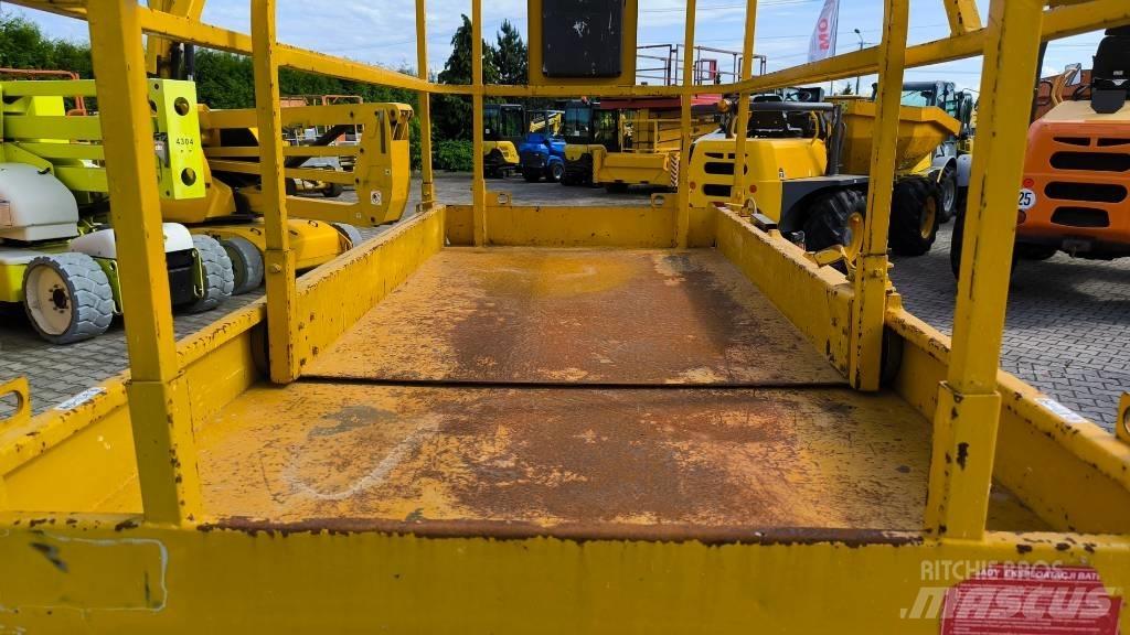 Haulotte Compact 12 Piattaforme a pantografo