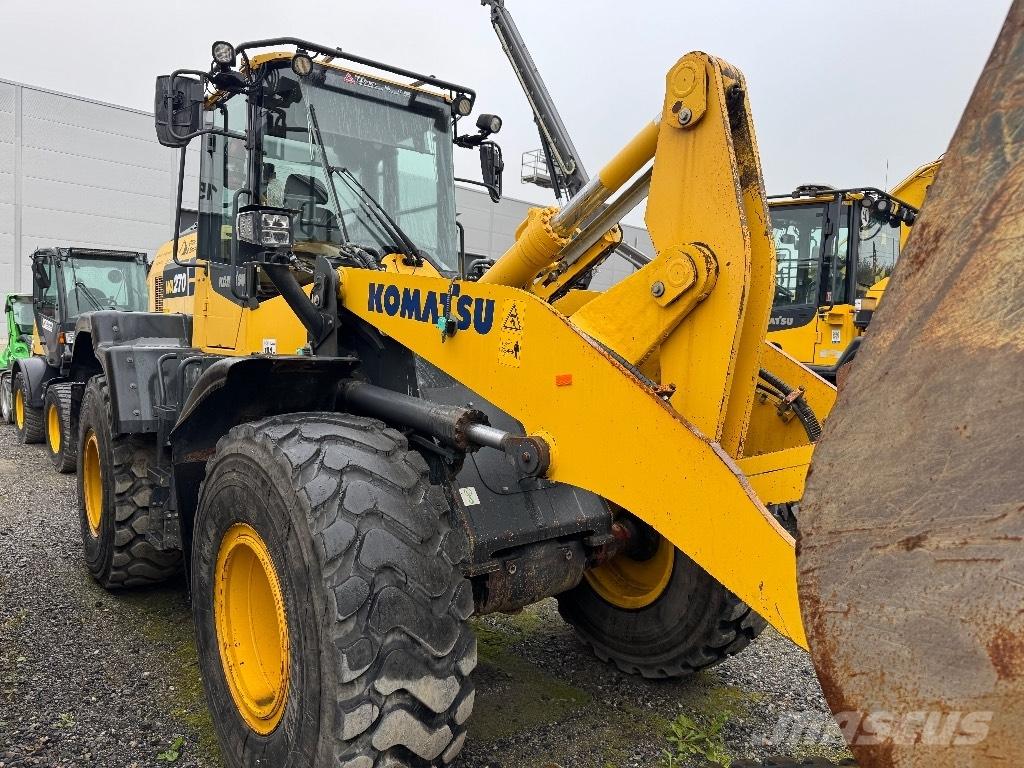 Komatsu WA 270-8 Pale gommate