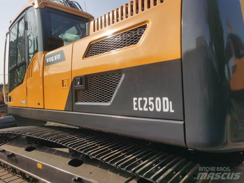 Volvo EC 250 D L Escavatori cingolati