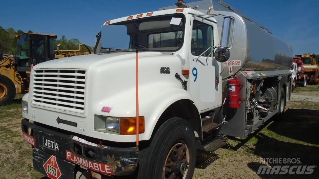 International 4900 Cisterna