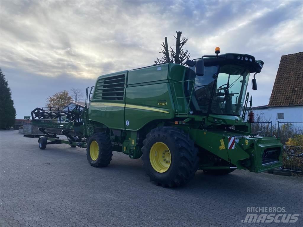 John Deere T550 Mietitrebbiatrici