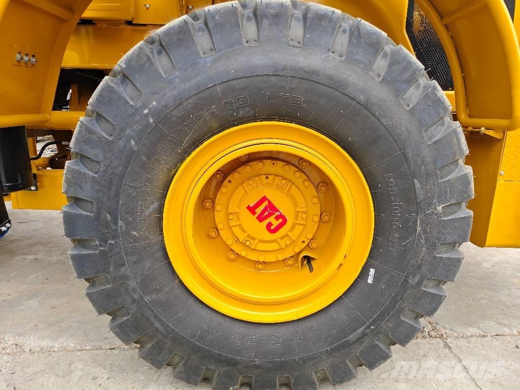 CAT 950 GC Pale gommate
