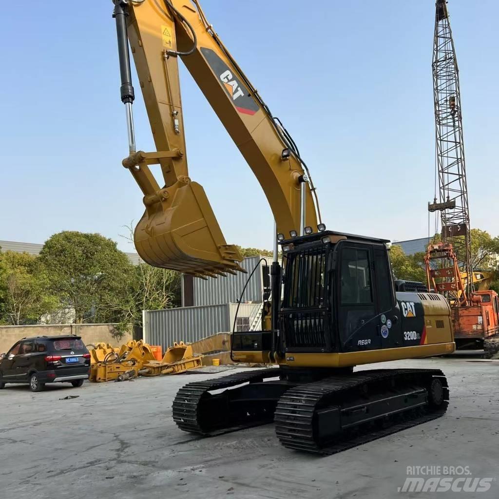 CAT 320D2 Escavatori cingolati