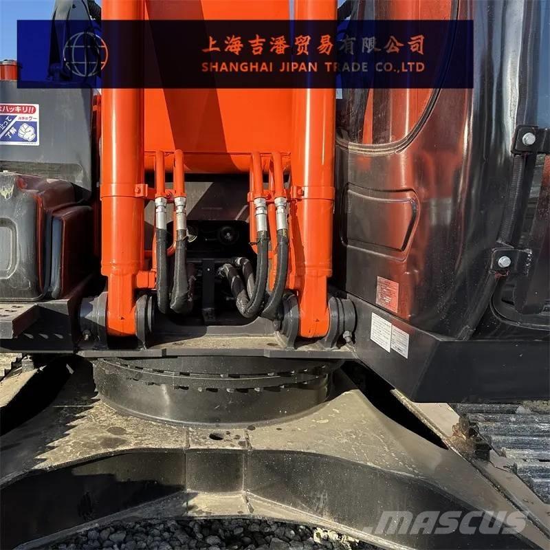 Hitachi ZX 200 Escavatori cingolati