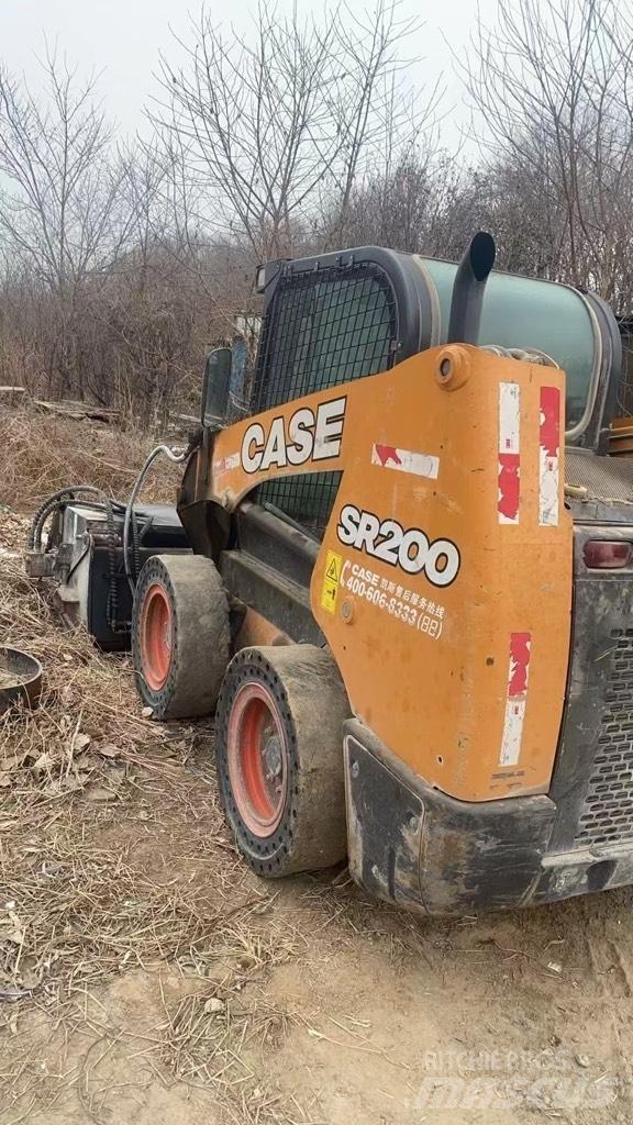 CASE SR 200 Mini Pale Gommate